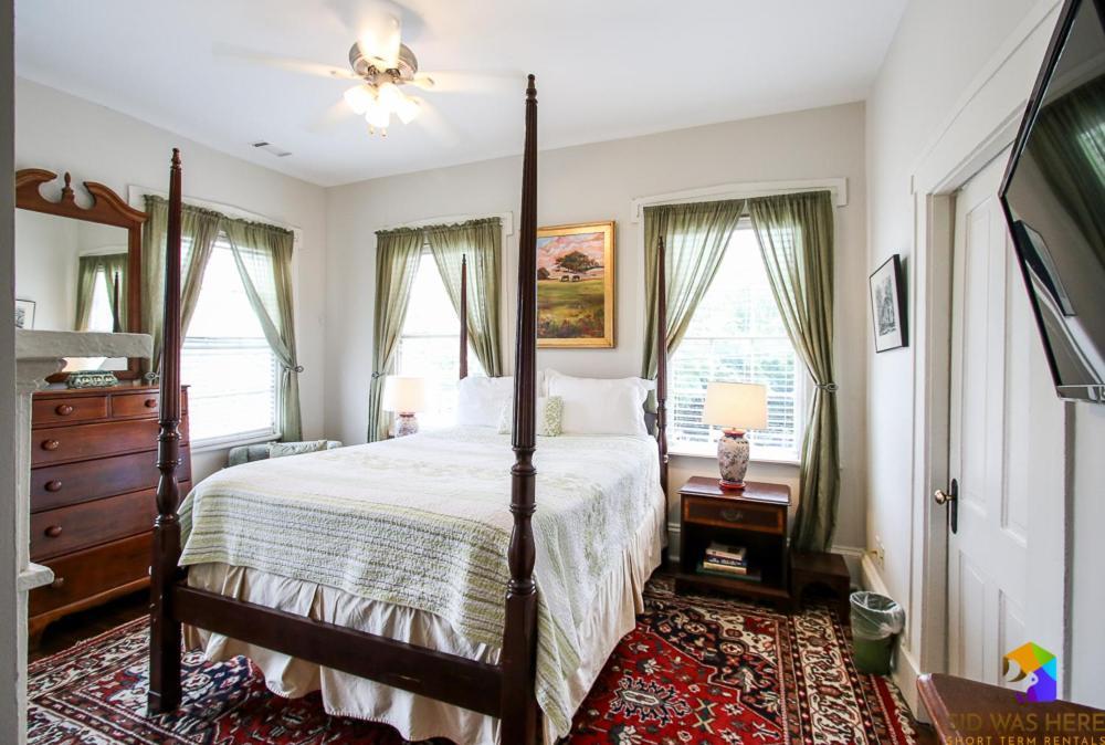 Apartment Savannah Canvas Cottage Off St Parking *