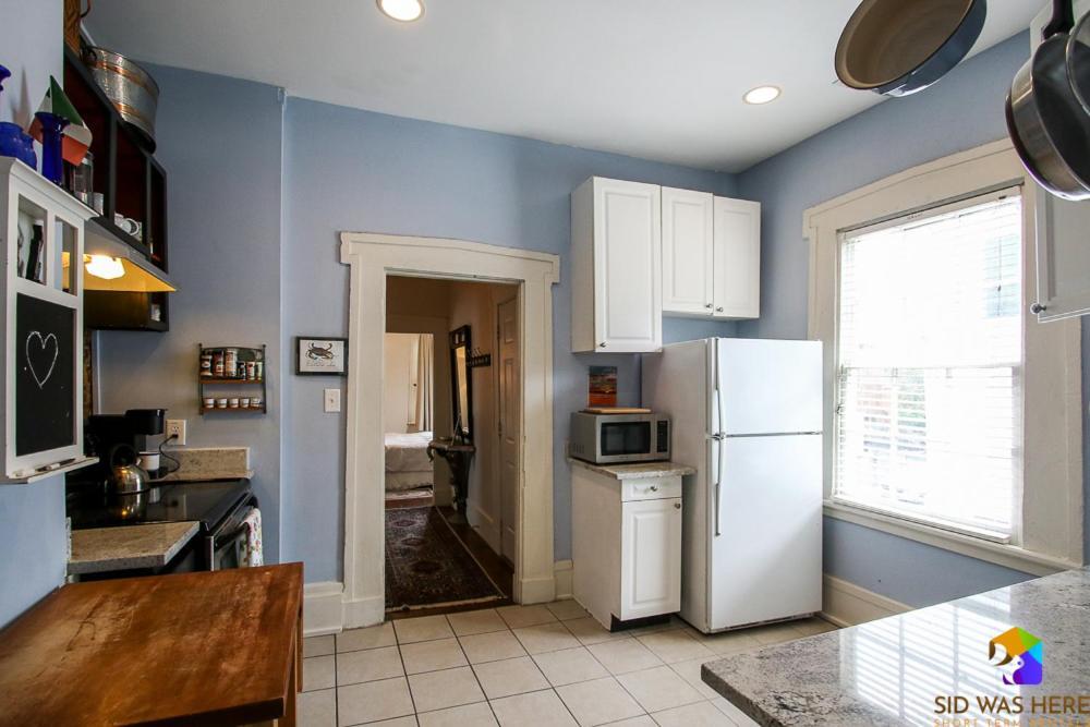 Apartment Savannah Canvas Cottage Off St Parking