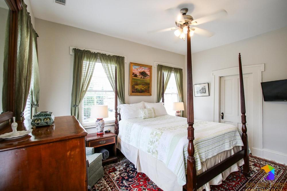 Savannah Canvas Cottage Off St Parking Apartment Savannah