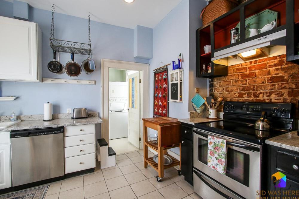 Savannah Canvas Cottage Off St Parking Apartment